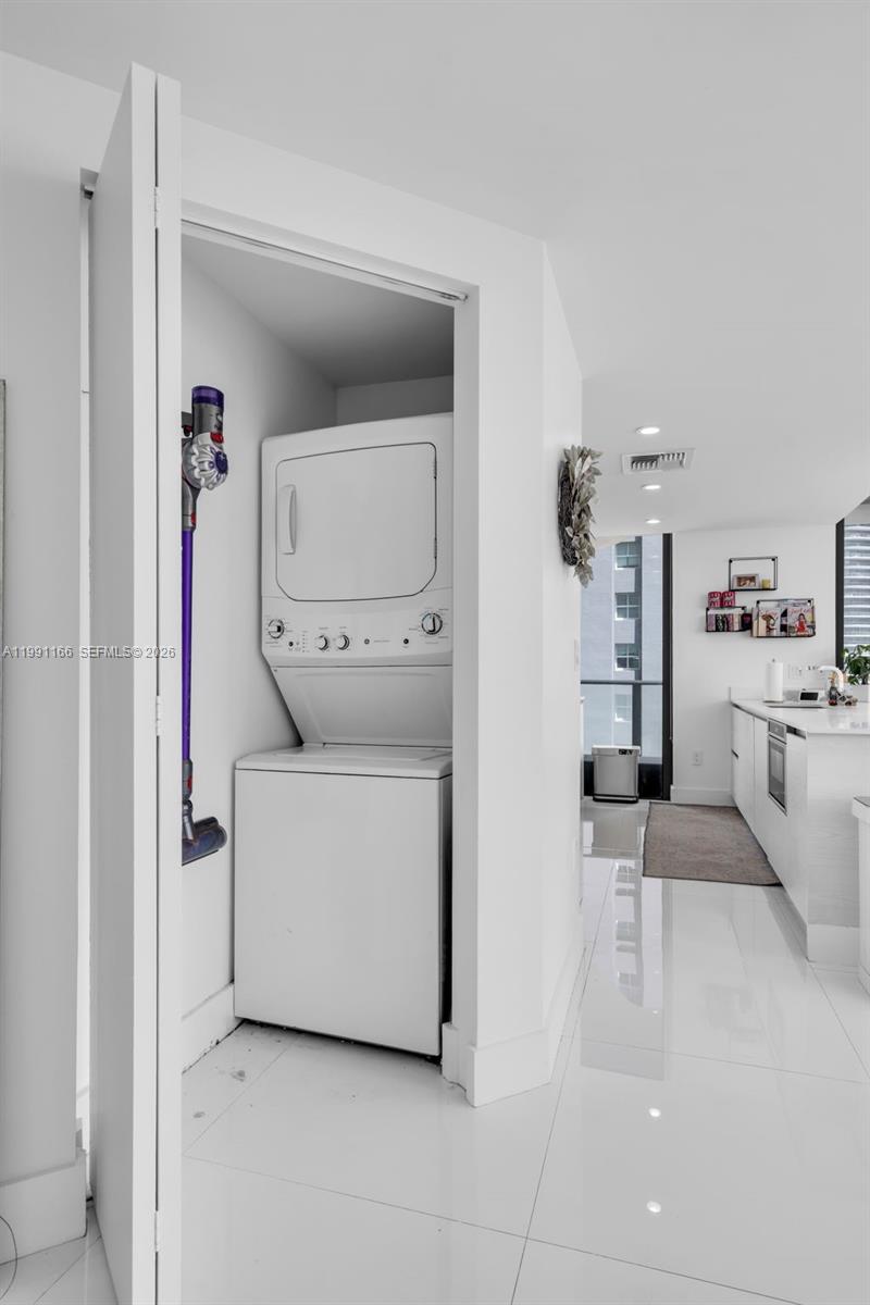 1300 S Miami Ave #1601, Miami FL 33130
