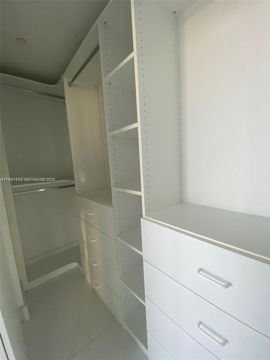 495 Brickell Ave #2902, Miami FL 33131