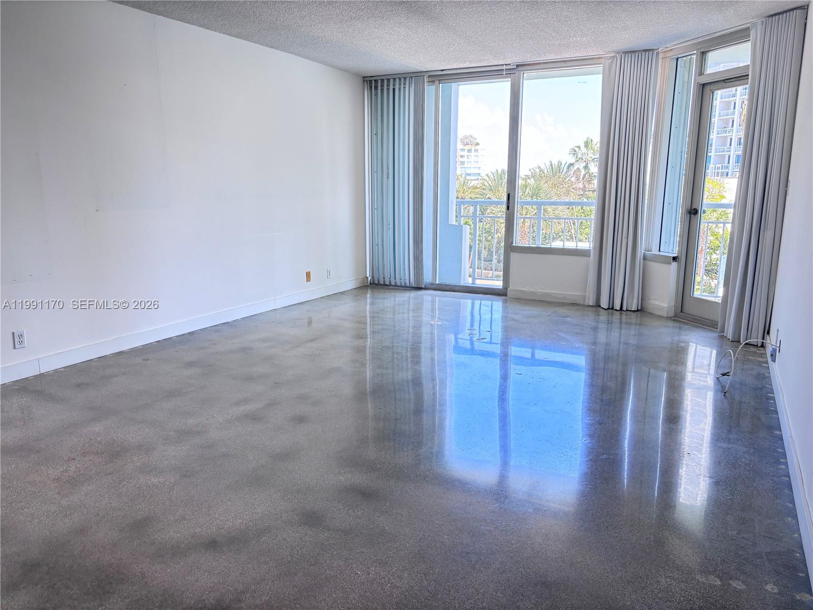 400 S Pointe Dr #408, Miami Beach FL 33139
