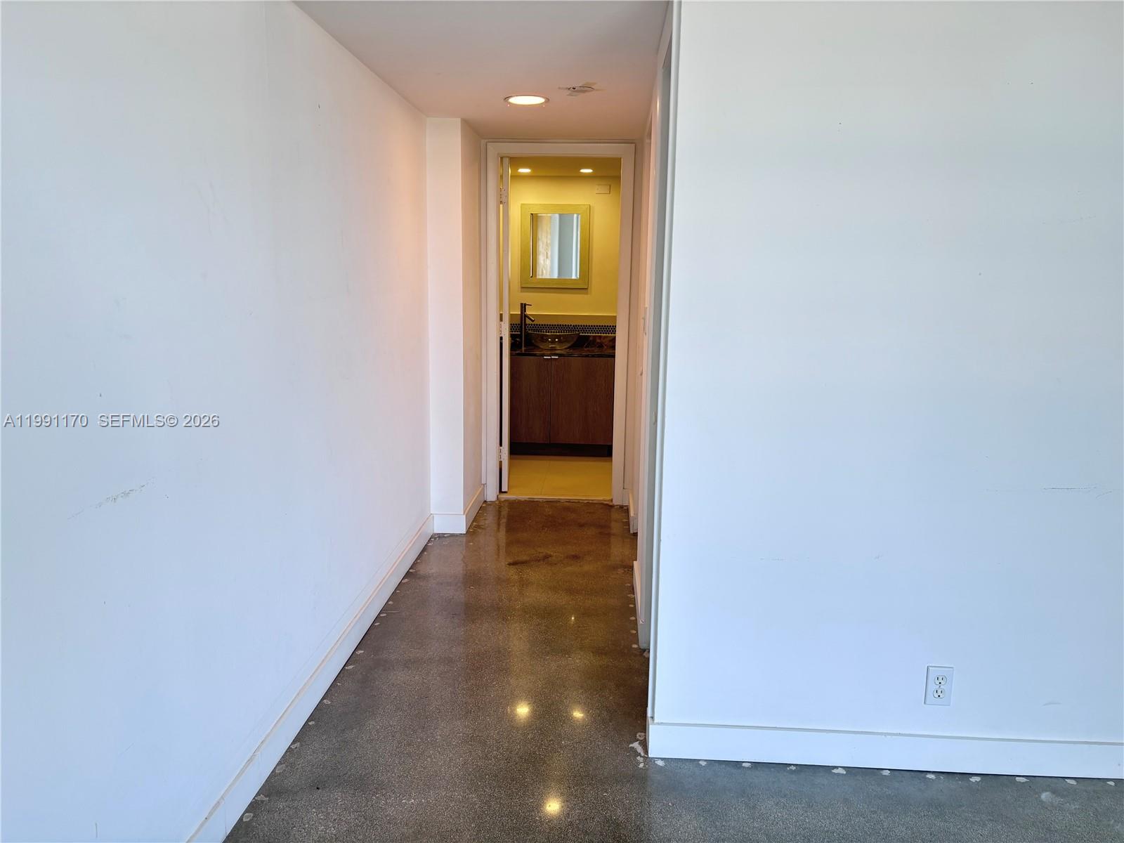400 S Pointe Dr #408, Miami Beach FL 33139