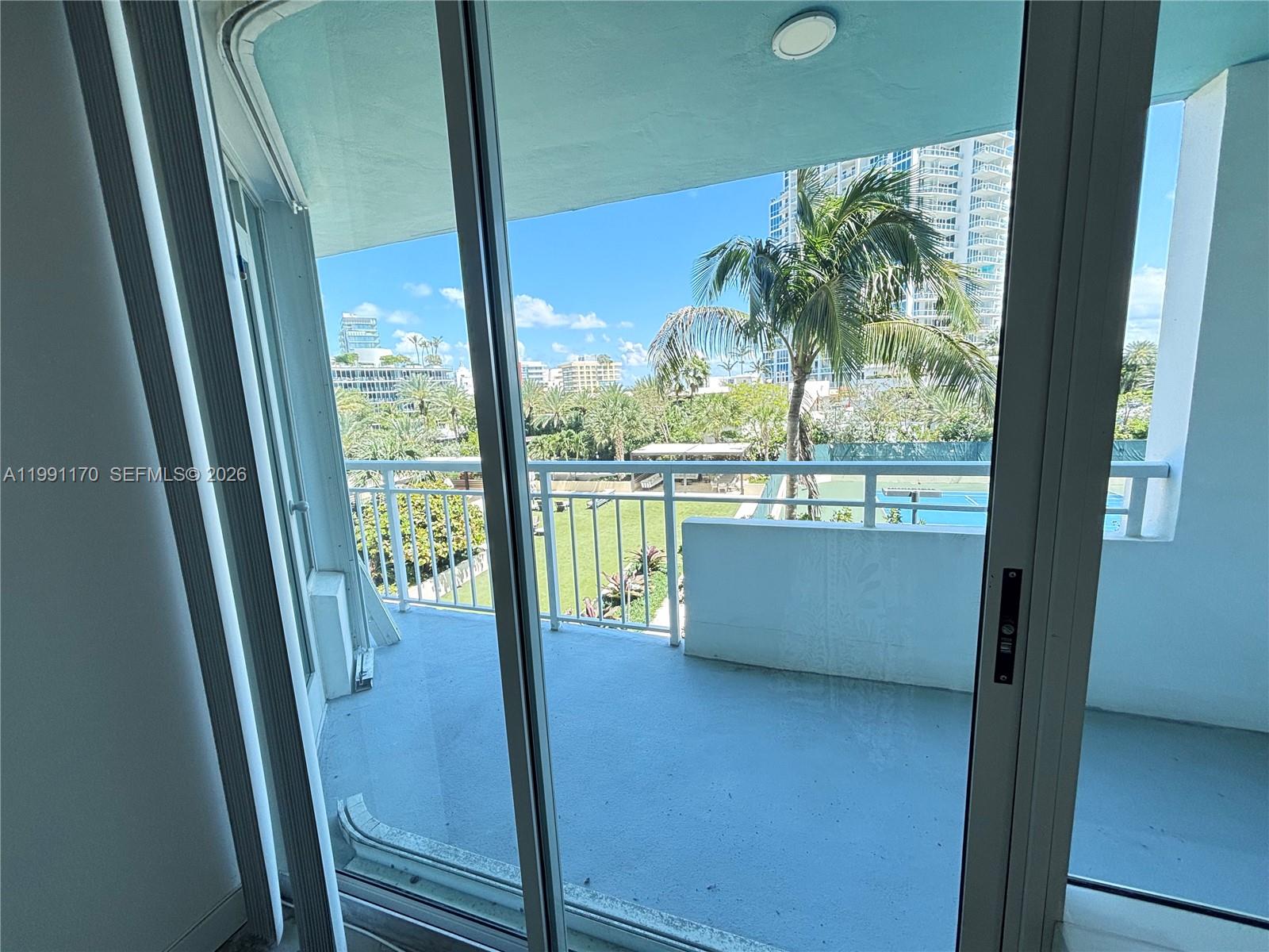 400 S Pointe Dr #408, Miami Beach FL 33139