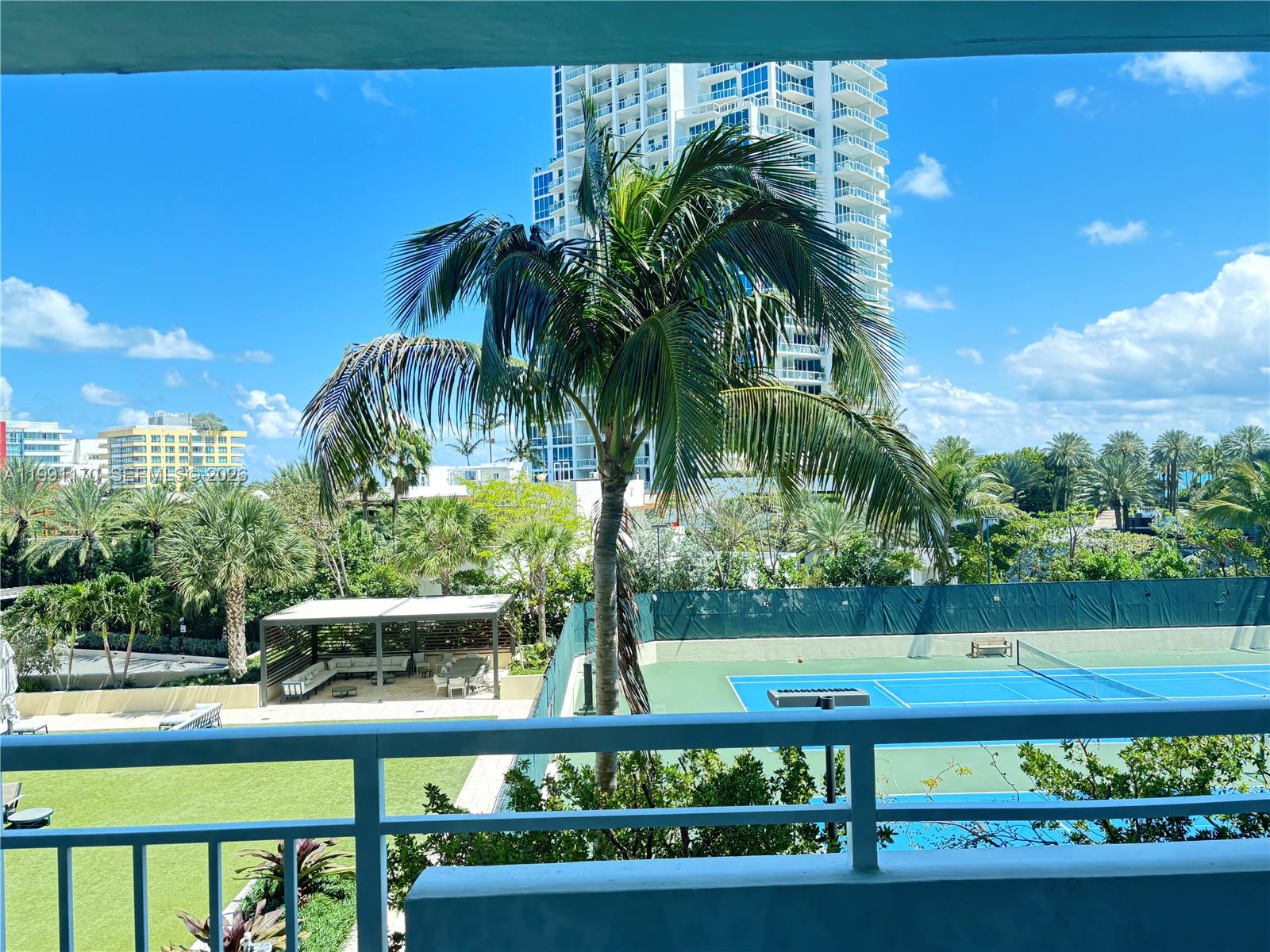 400 S Pointe Dr #408, Miami Beach FL 33139