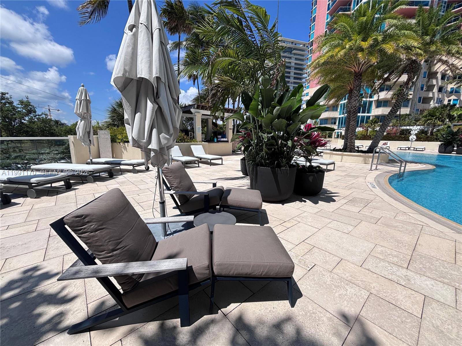 400 S Pointe Dr #408, Miami Beach FL 33139