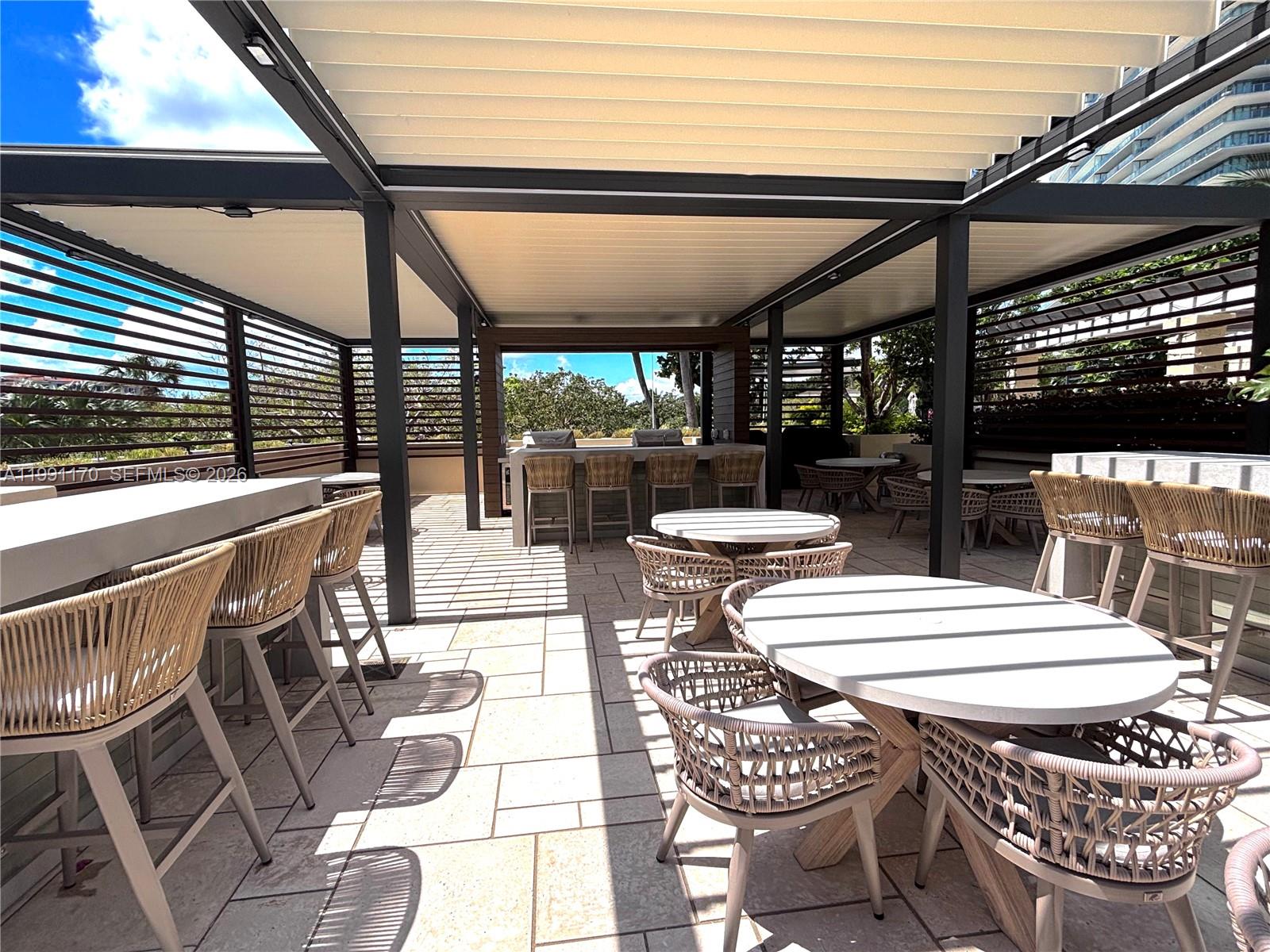 400 S Pointe Dr #408, Miami Beach FL 33139