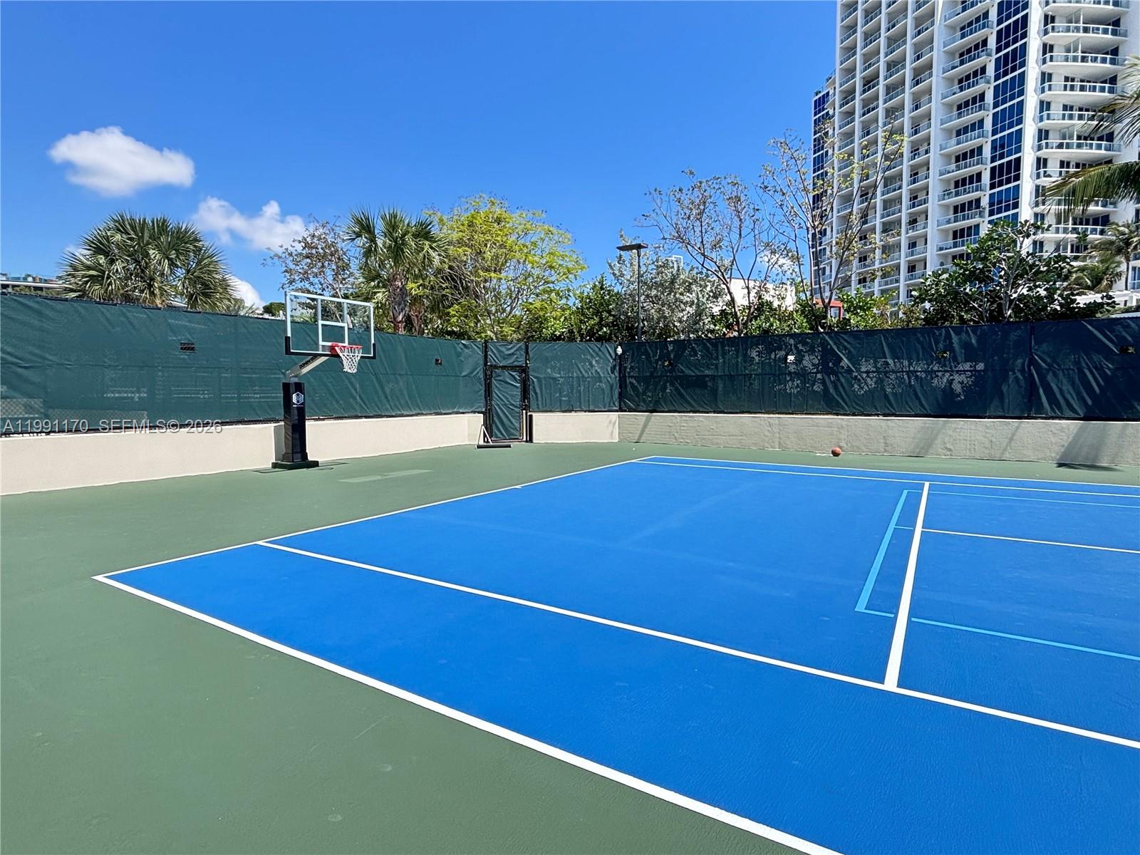 400 S Pointe Dr #408, Miami Beach FL 33139