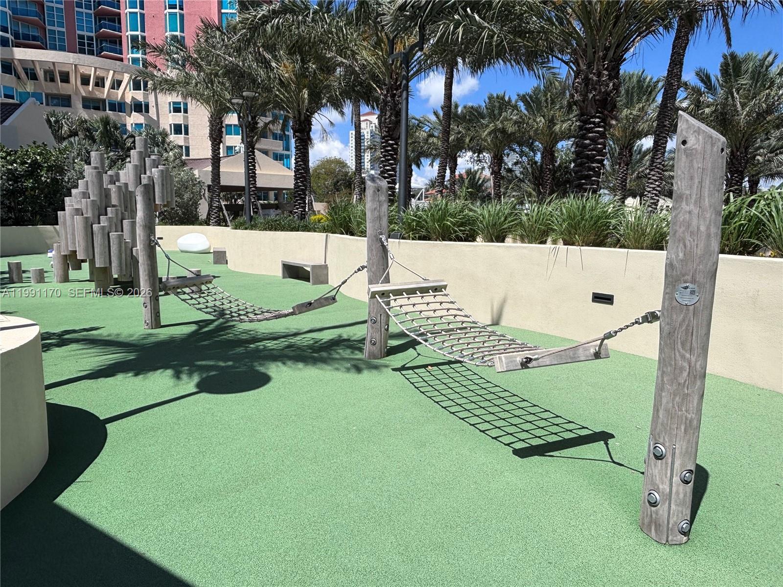 400 S Pointe Dr #408, Miami Beach FL 33139