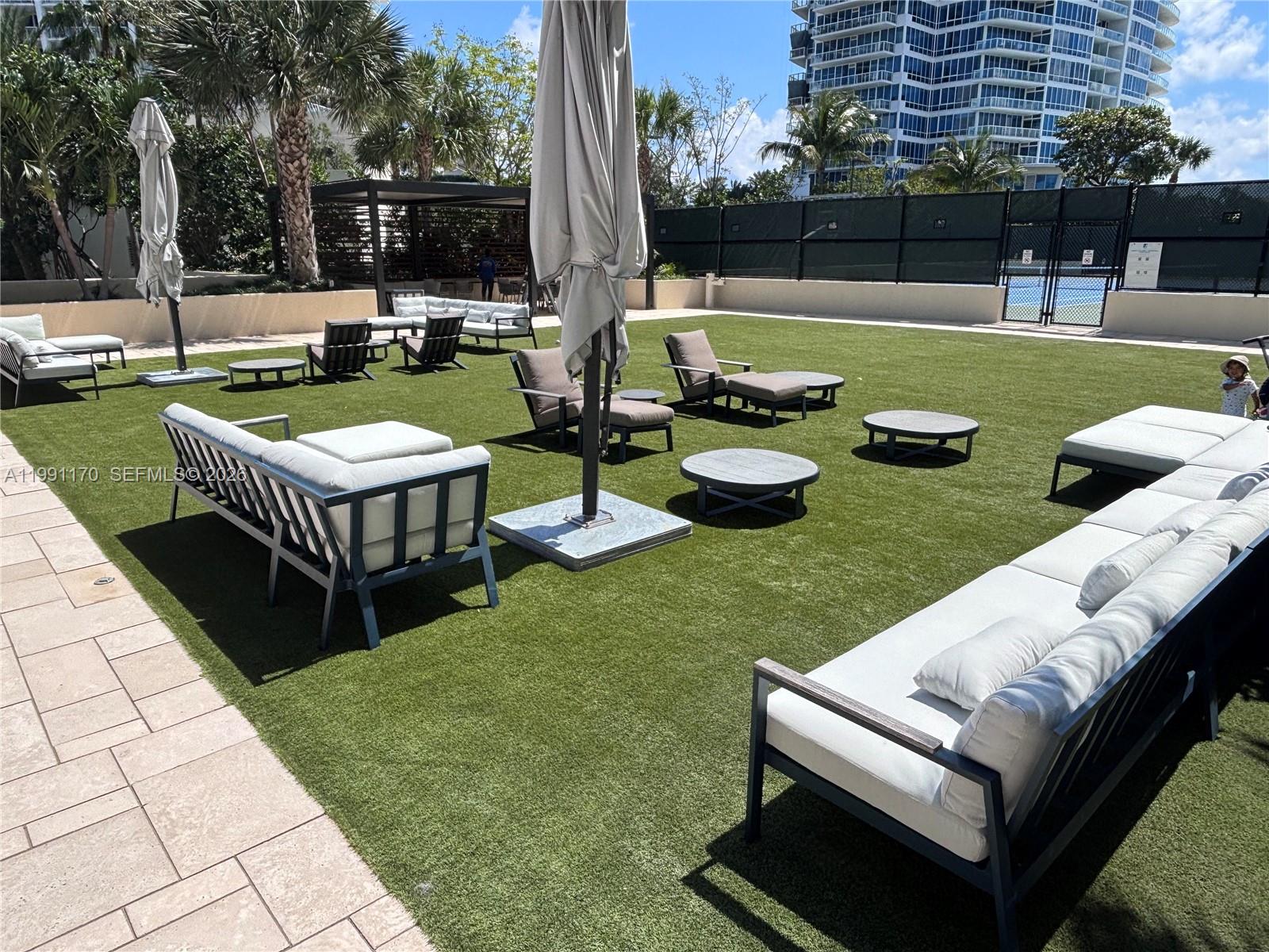 400 S Pointe Dr #408, Miami Beach FL 33139