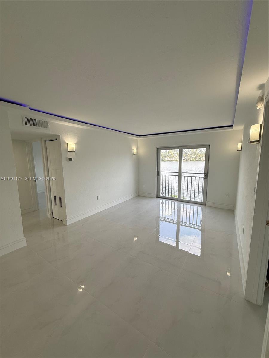 9915 W Okeechobee Rd #2-201, Hialeah Gardens FL 33016