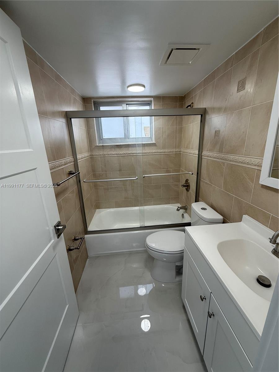 9915 W Okeechobee Rd #2-201, Hialeah Gardens FL 33016