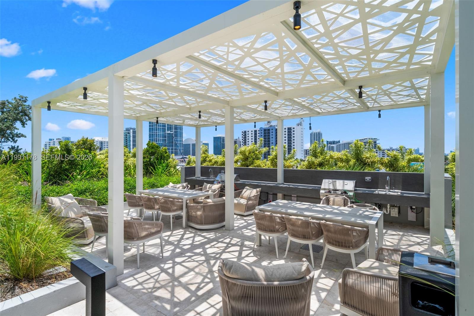 580 72nd St #1402, Miami Beach FL 33141