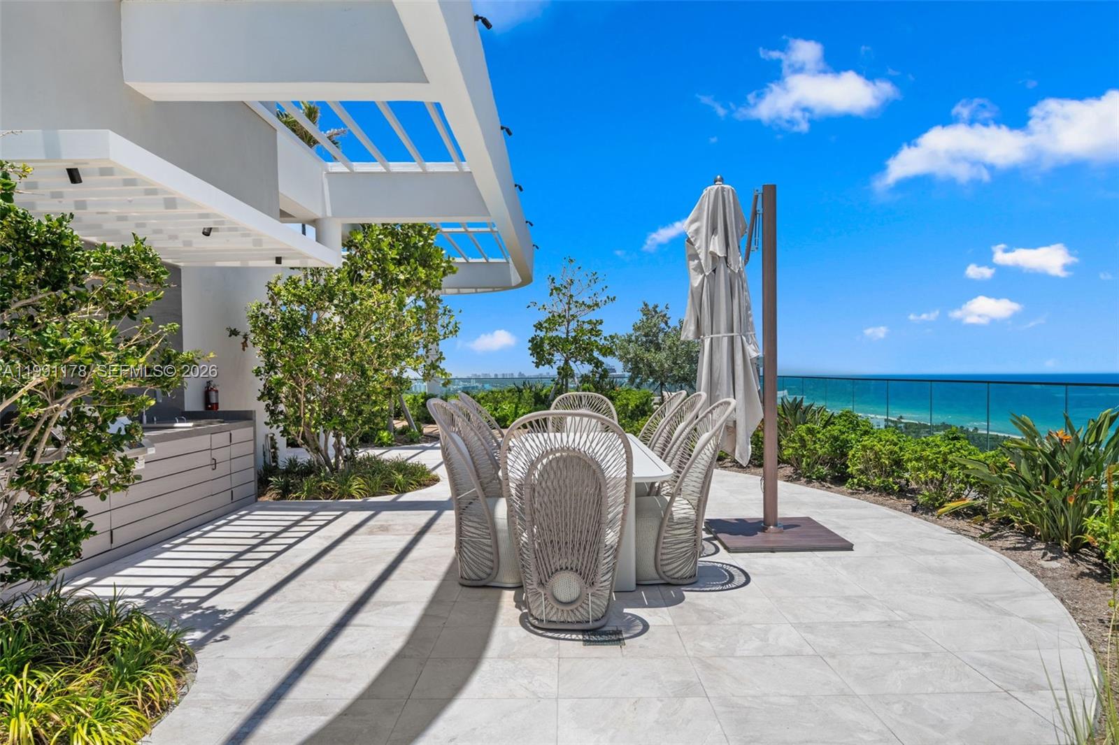 580 72nd St #1402, Miami Beach FL 33141