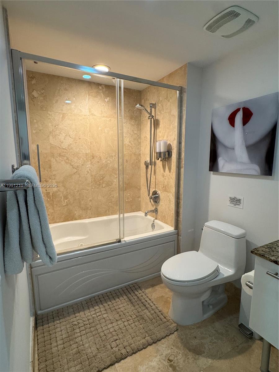 41 SE 5th St #2305, Miami FL 33131