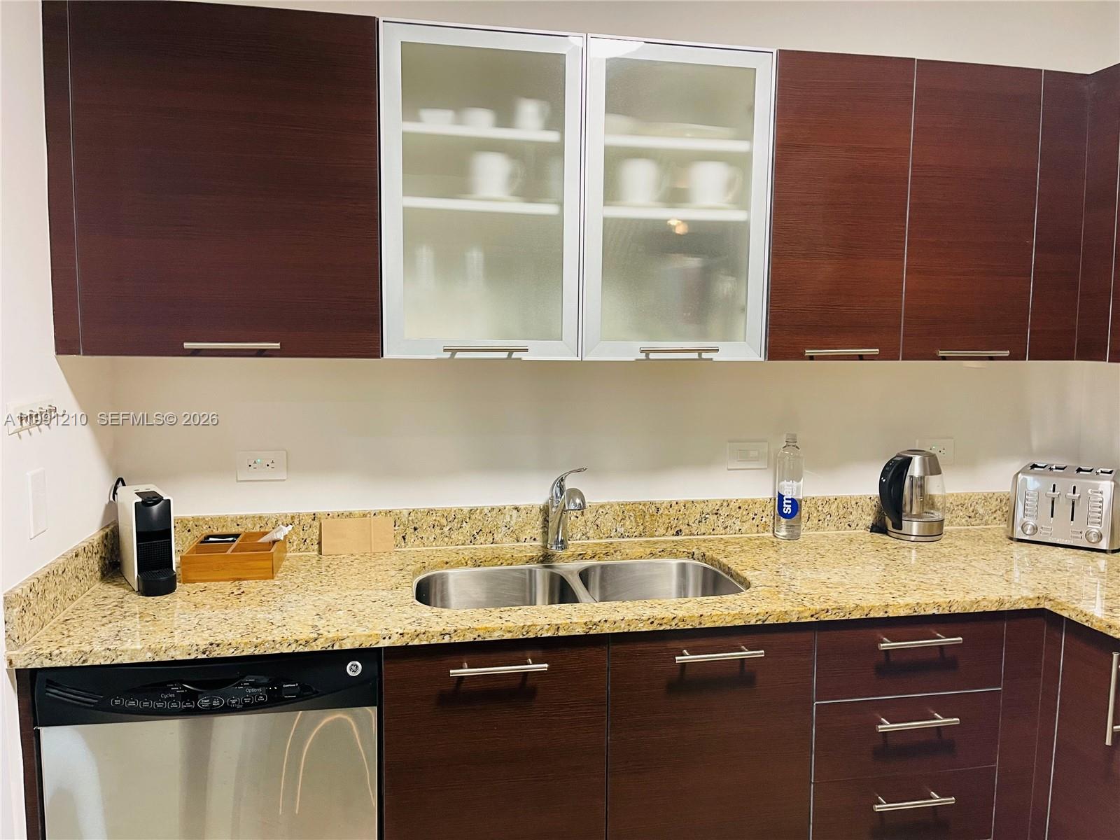 41 SE 5th St #2305, Miami FL 33131