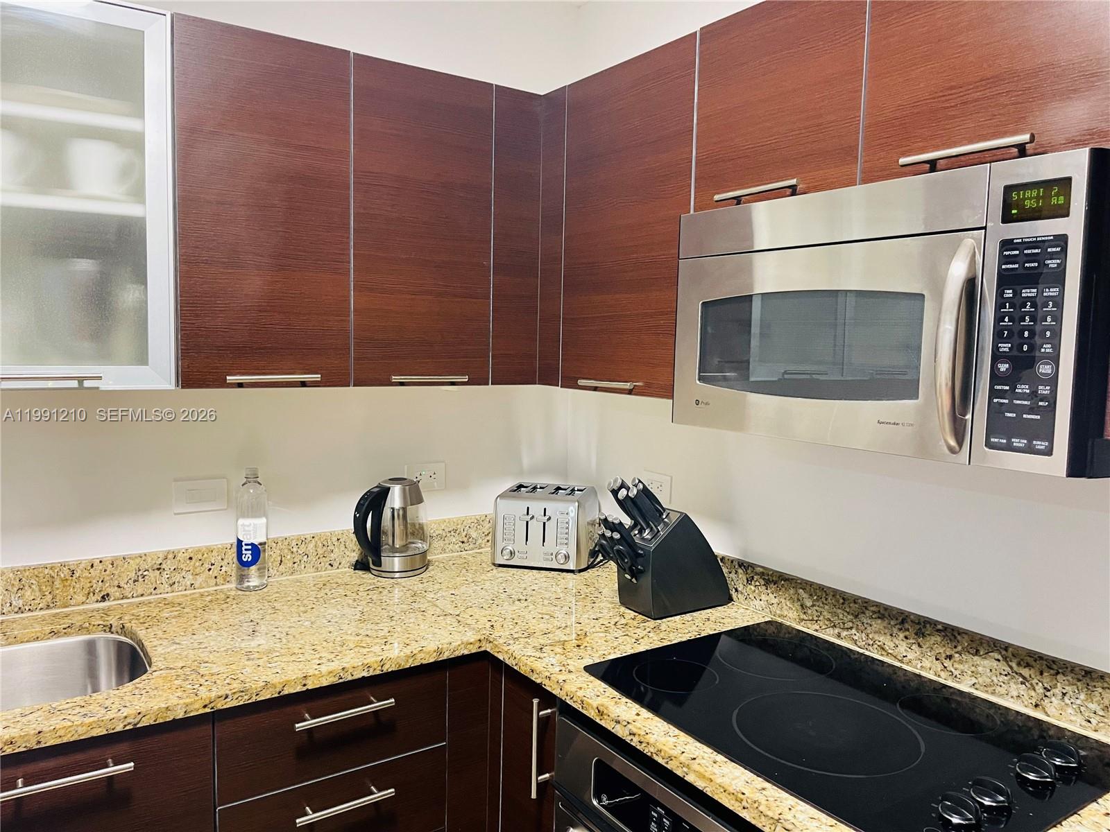 41 SE 5th St #2305, Miami FL 33131