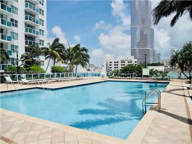 41 SE 5th St #2305, Miami FL 33131
