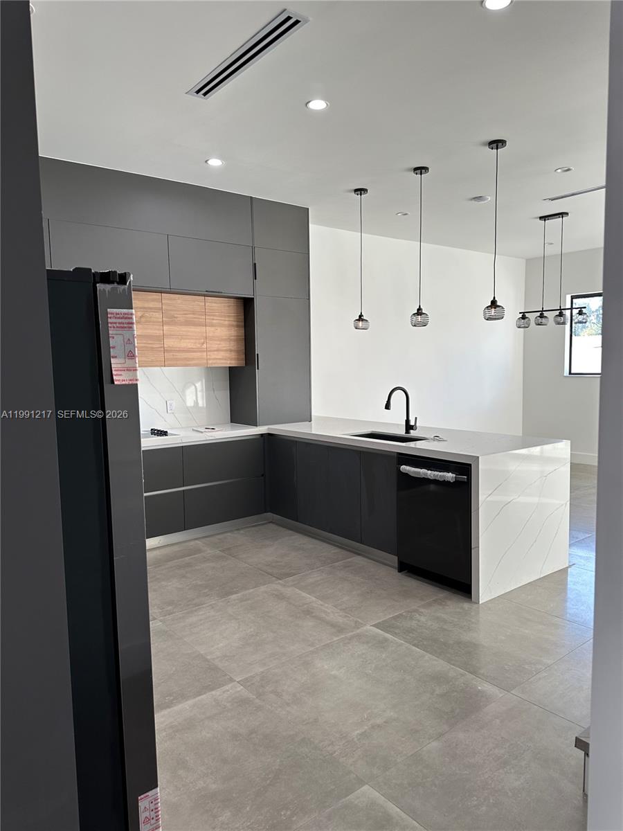 4625 SW 32nd Ave #1C, Dania Beach FL 33312