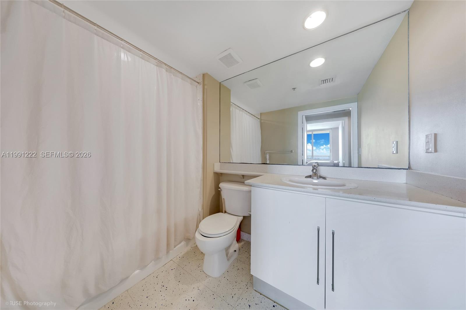335 S Biscayne Blvd #3110, Miami FL 33131