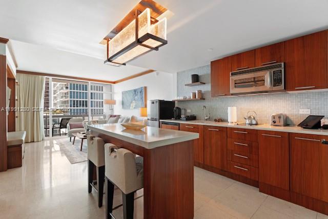 6801 Collins Ave #711 Door # 710, Miami Beach FL 33141