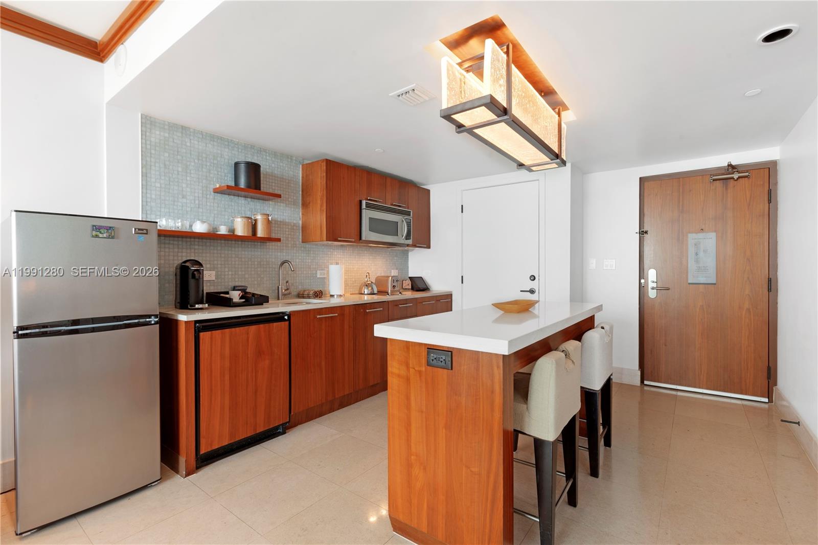 6801 Collins Ave #711 Door # 710, Miami Beach FL 33141