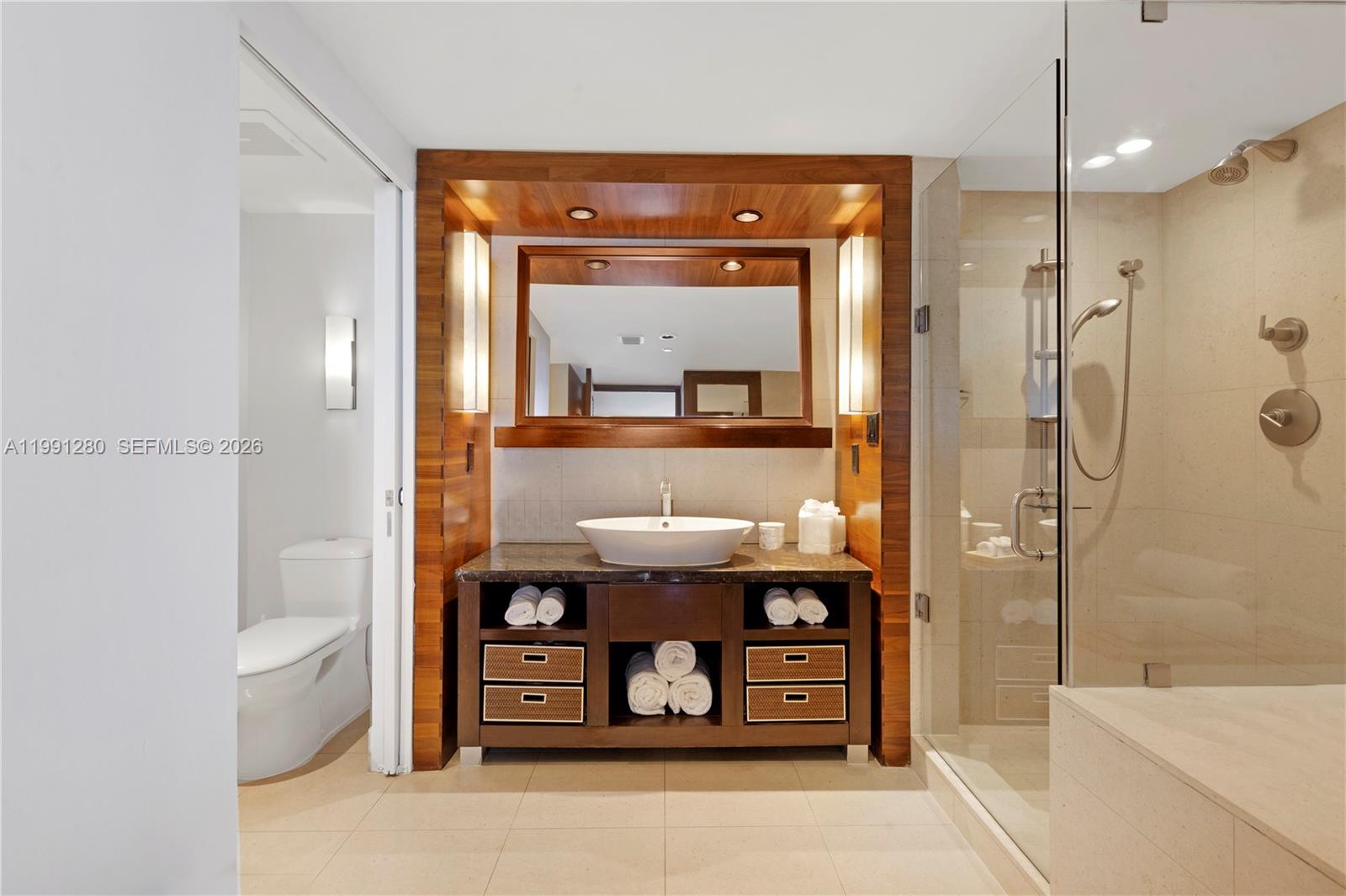 6801 Collins Ave #711 Door # 710, Miami Beach FL 33141