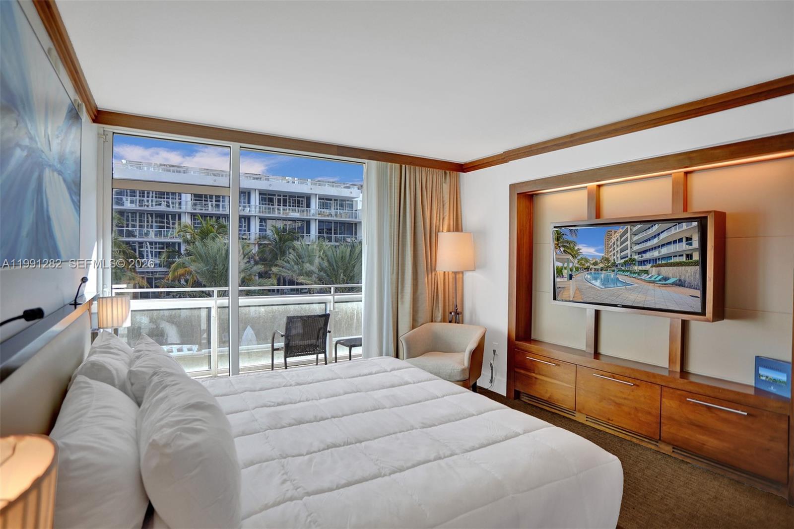 6801 Collins Ave #309 Door  #314, Miami Beach FL 33141