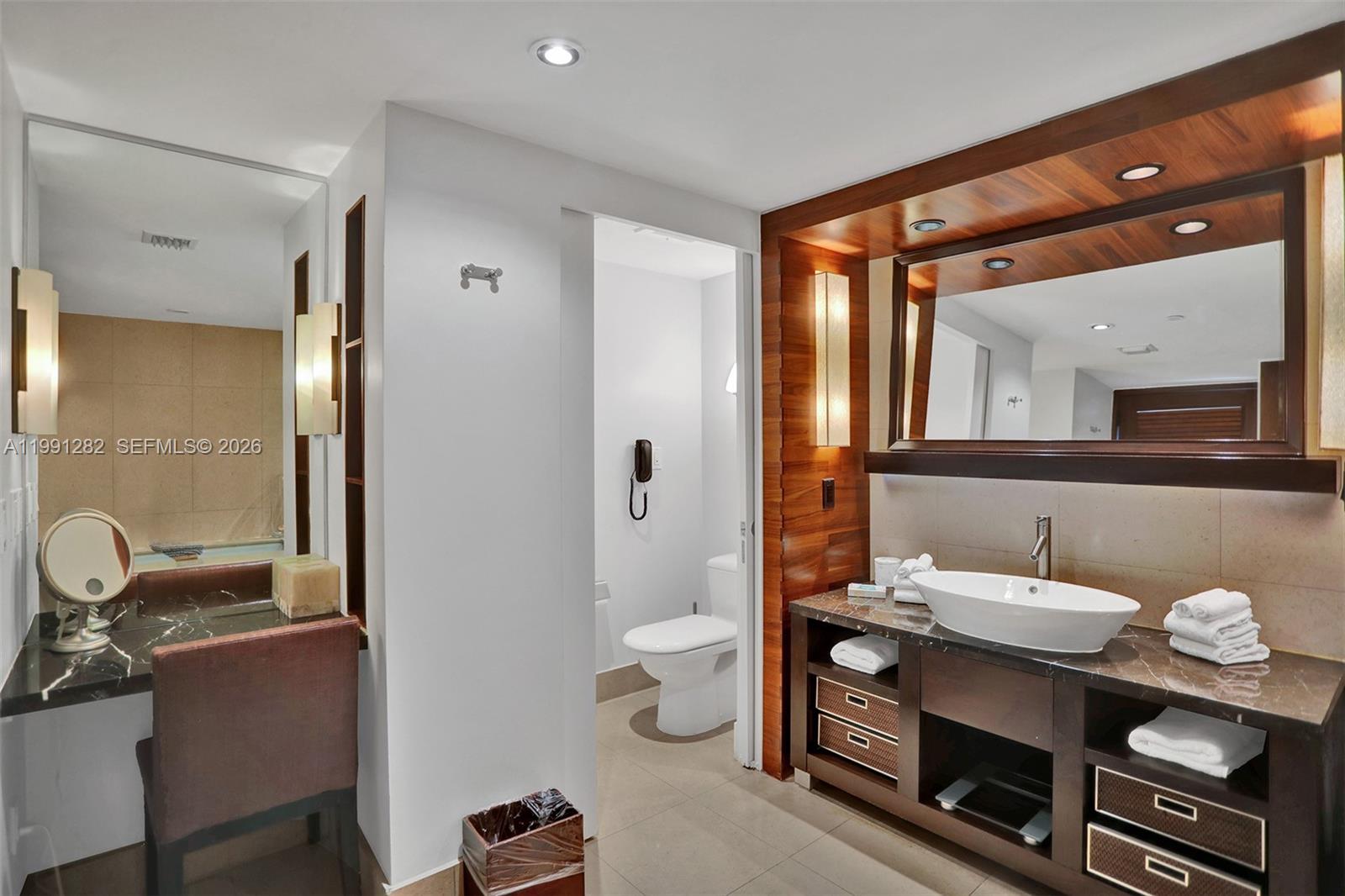 6801 Collins Ave #309 Door  #314, Miami Beach FL 33141