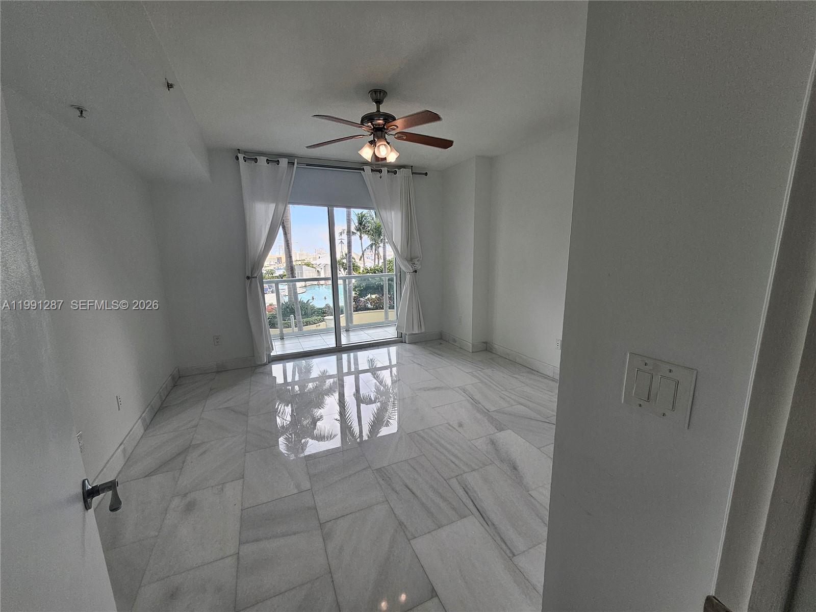253 NE 2nd St #905, Miami FL 33132