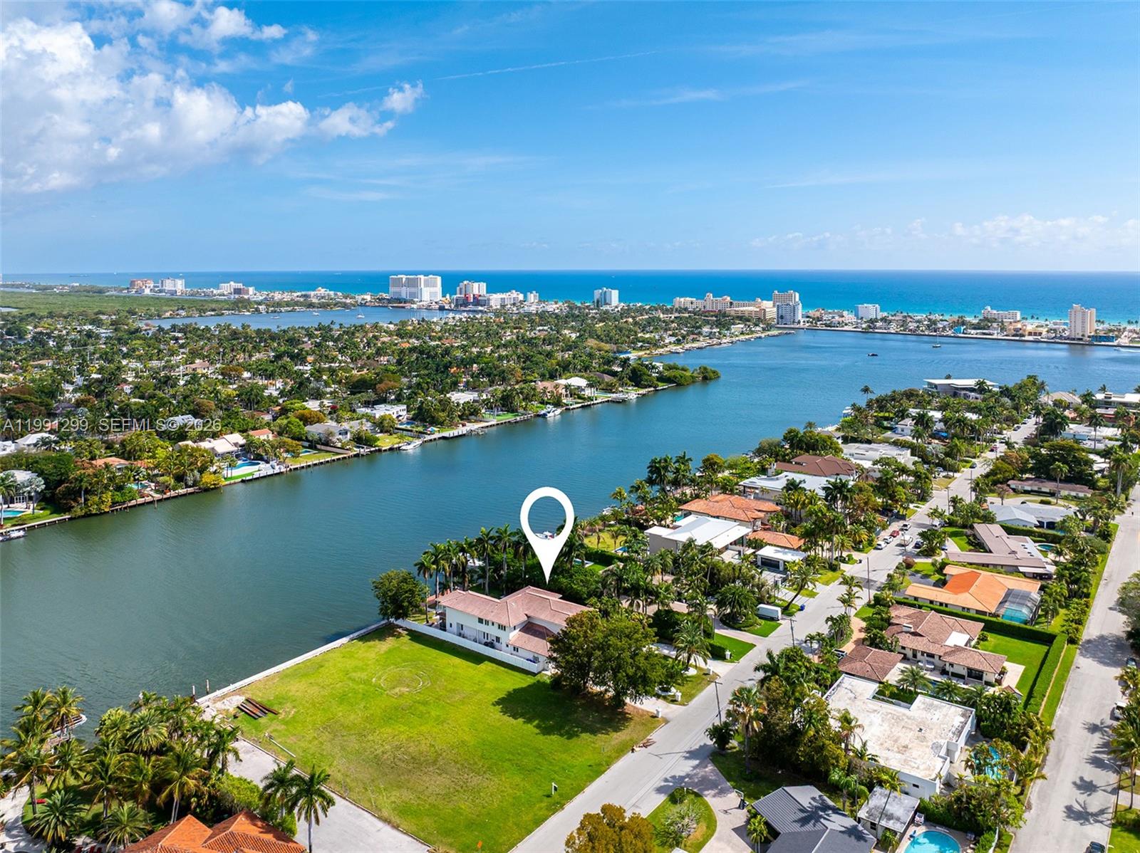 1047 S Southlake Dr, Hollywood FL 33019