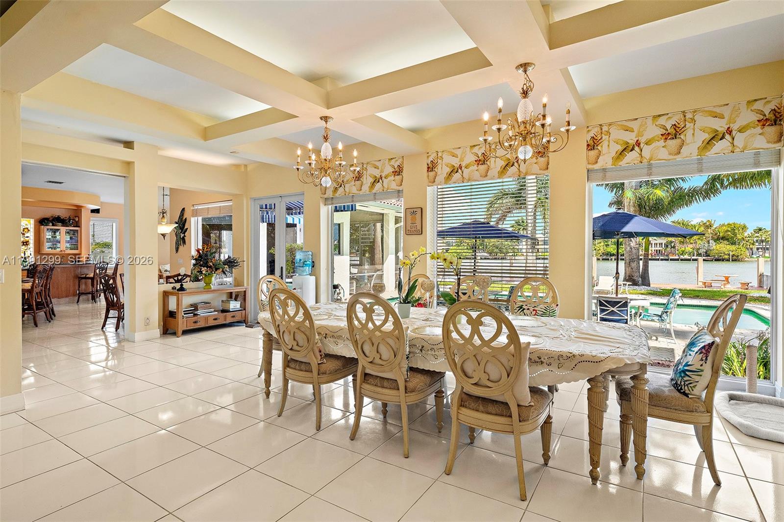 1047 S Southlake Dr, Hollywood FL 33019