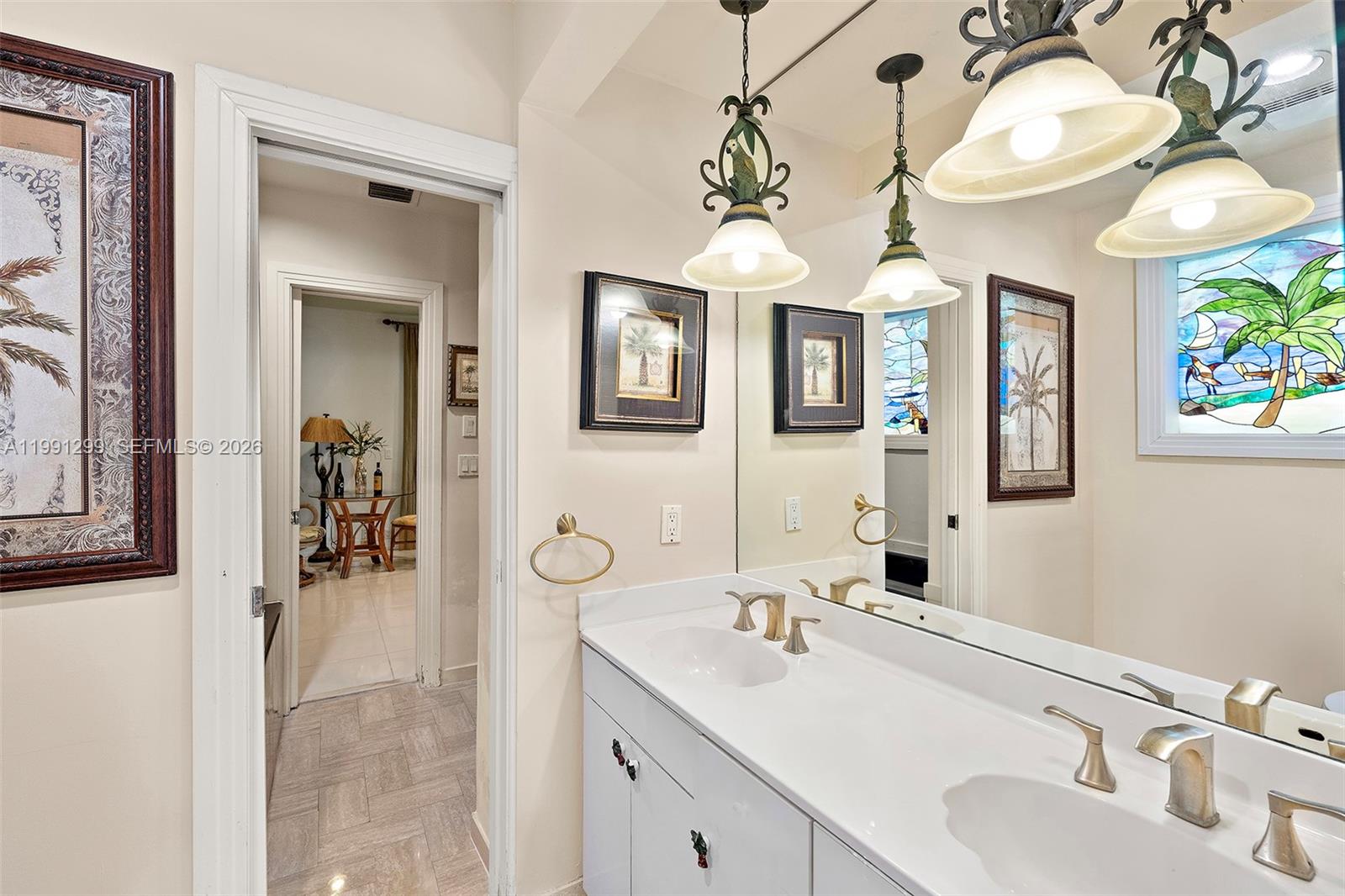 1047 S Southlake Dr, Hollywood FL 33019