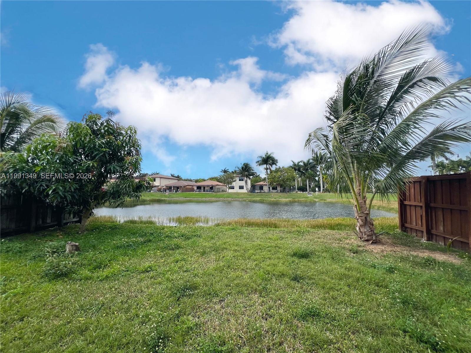 422 SE 34th Ter #422, Homestead FL 33033