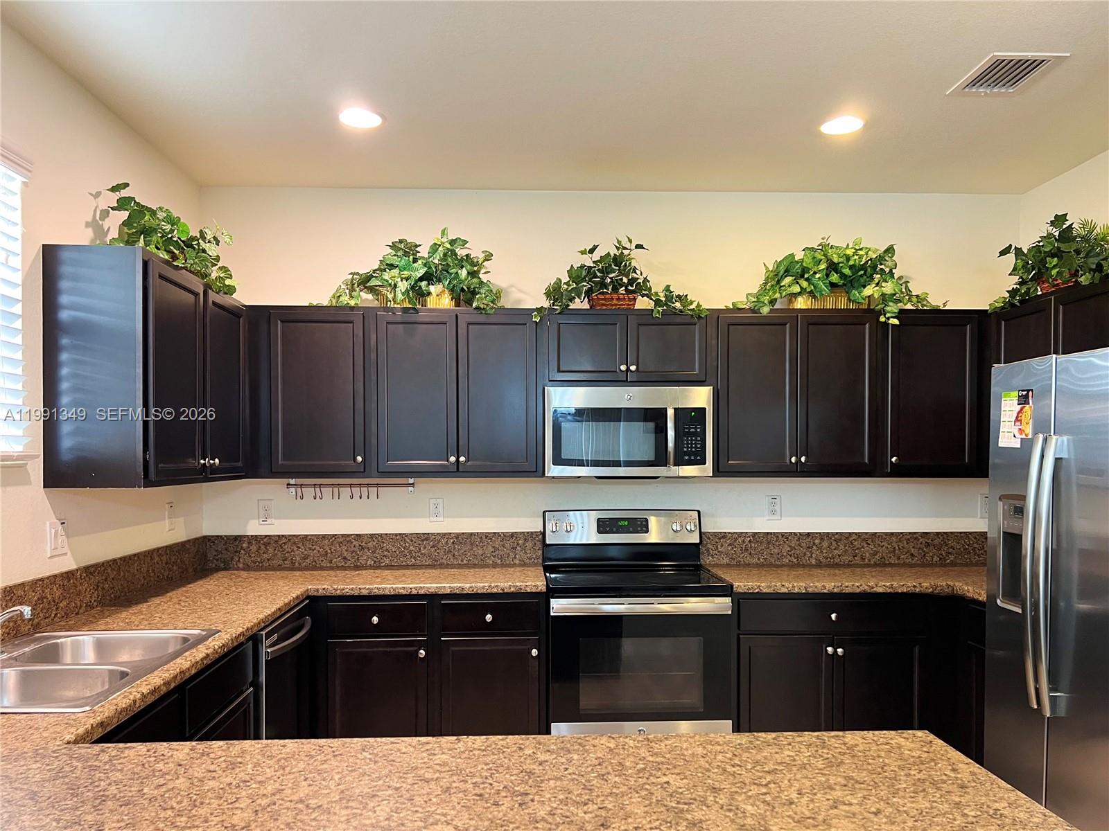 422 SE 34th Ter #422, Homestead FL 33033