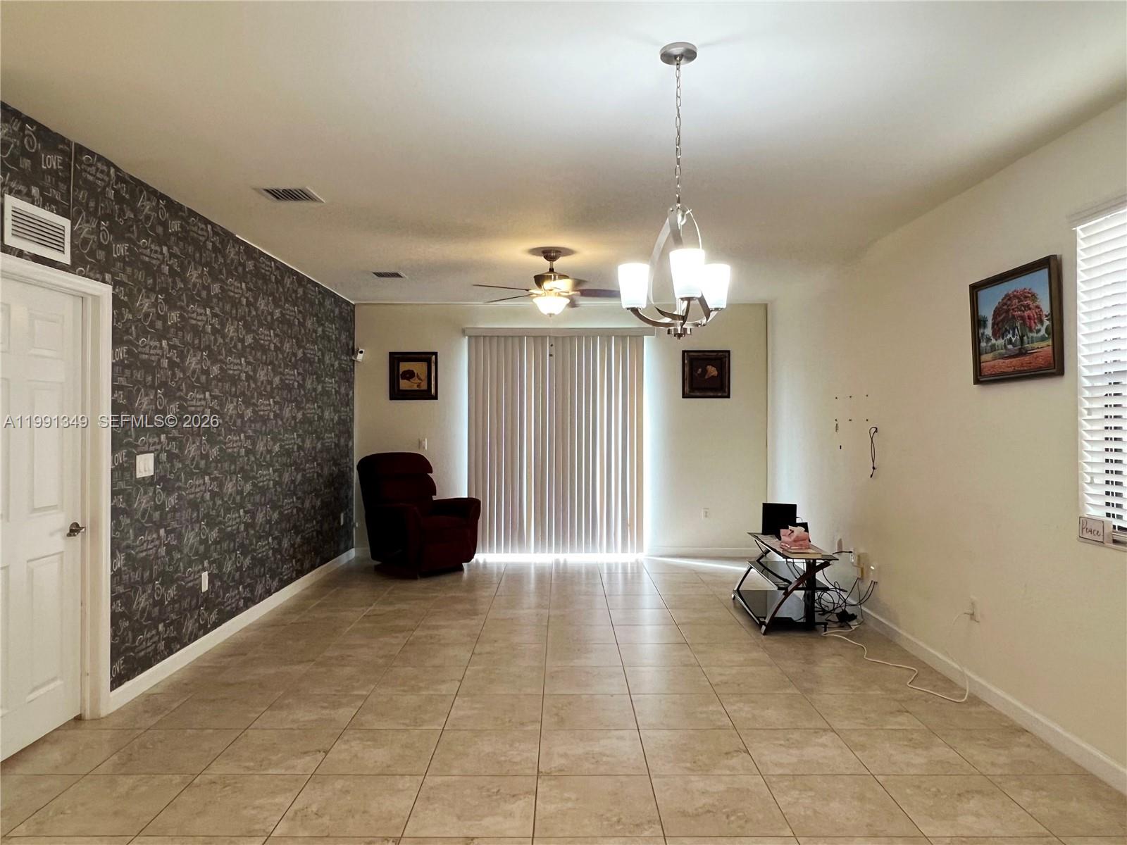 422 SE 34th Ter #422, Homestead FL 33033