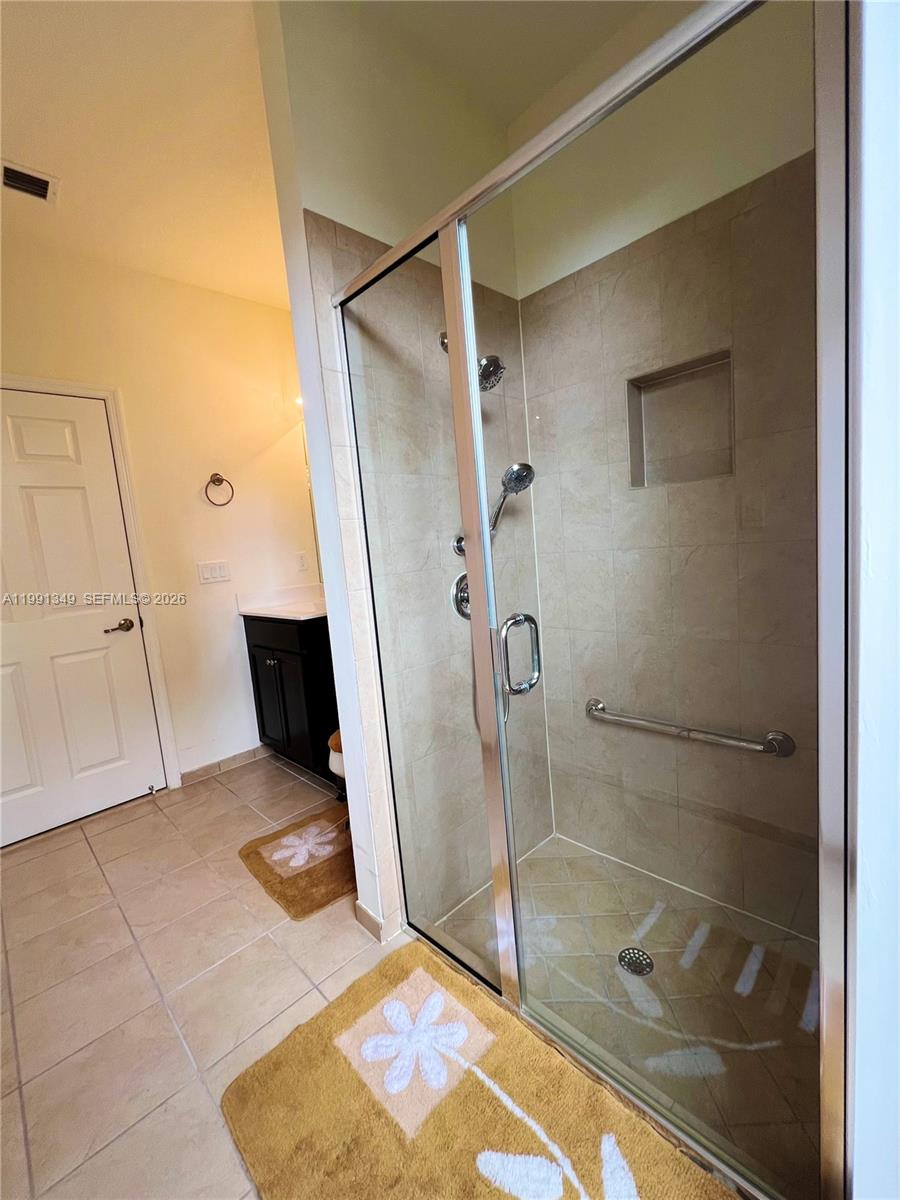 422 SE 34th Ter #422, Homestead FL 33033