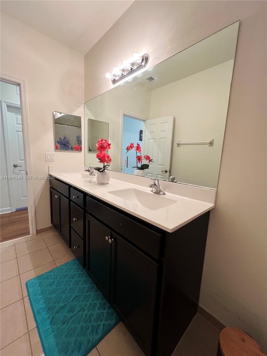 422 SE 34th Ter #422, Homestead FL 33033