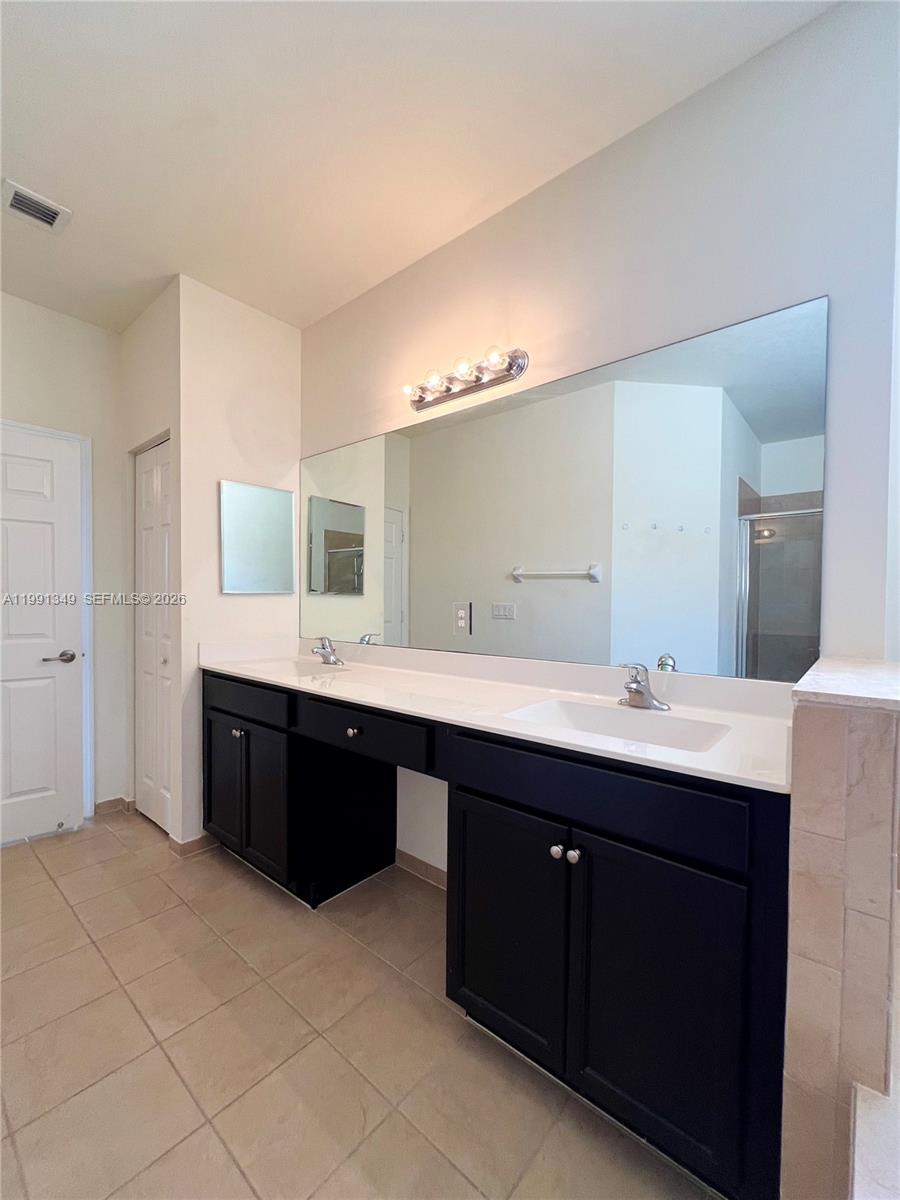 422 SE 34th Ter #422, Homestead FL 33033