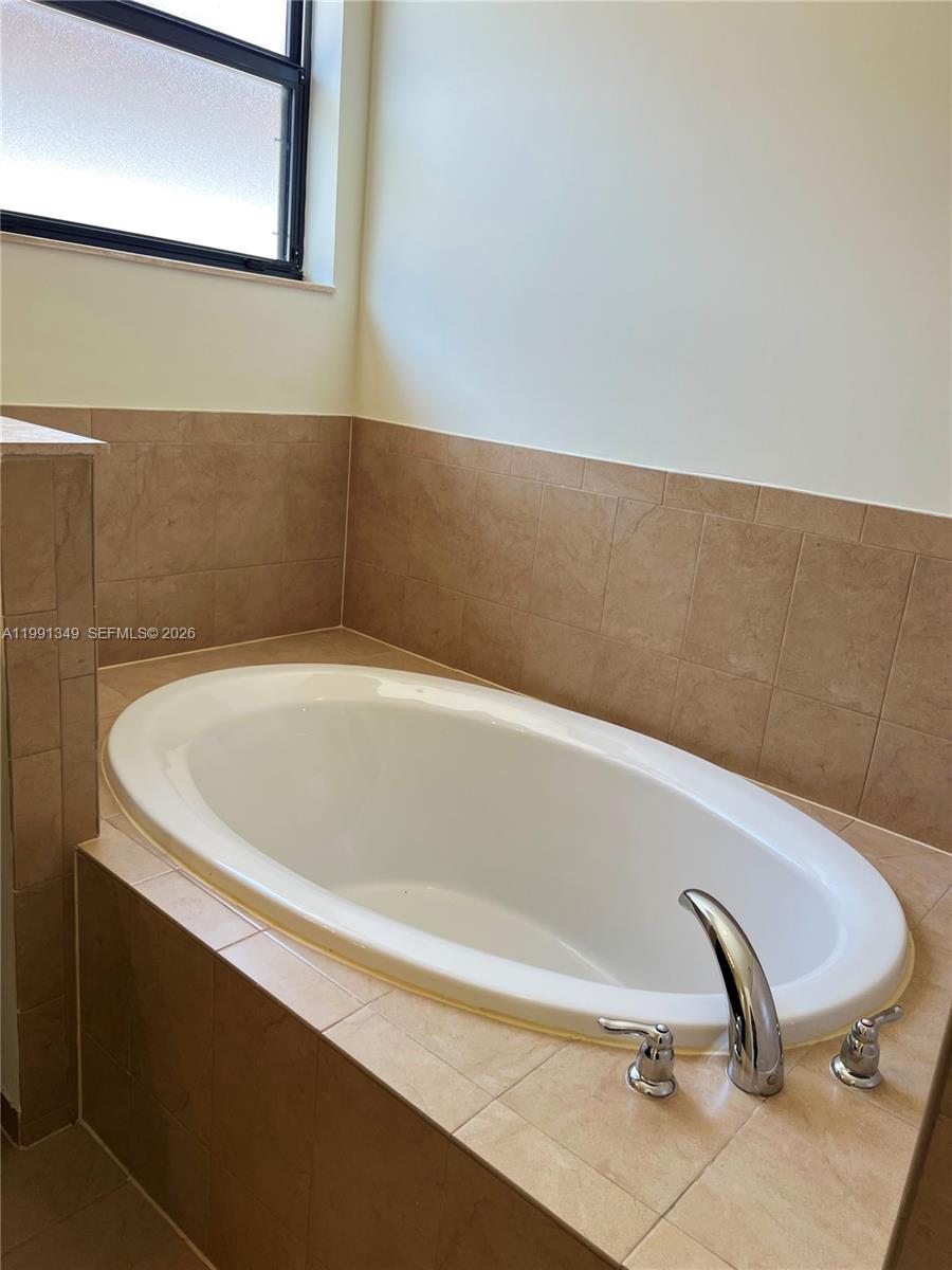 422 SE 34th Ter #422, Homestead FL 33033