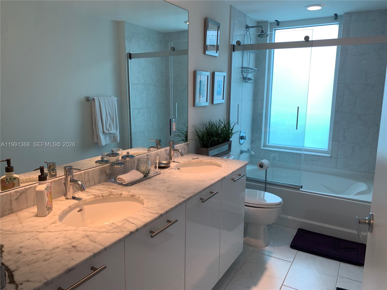 950 BRICKELL BAY DRIVE #1900, Miami FL 33131