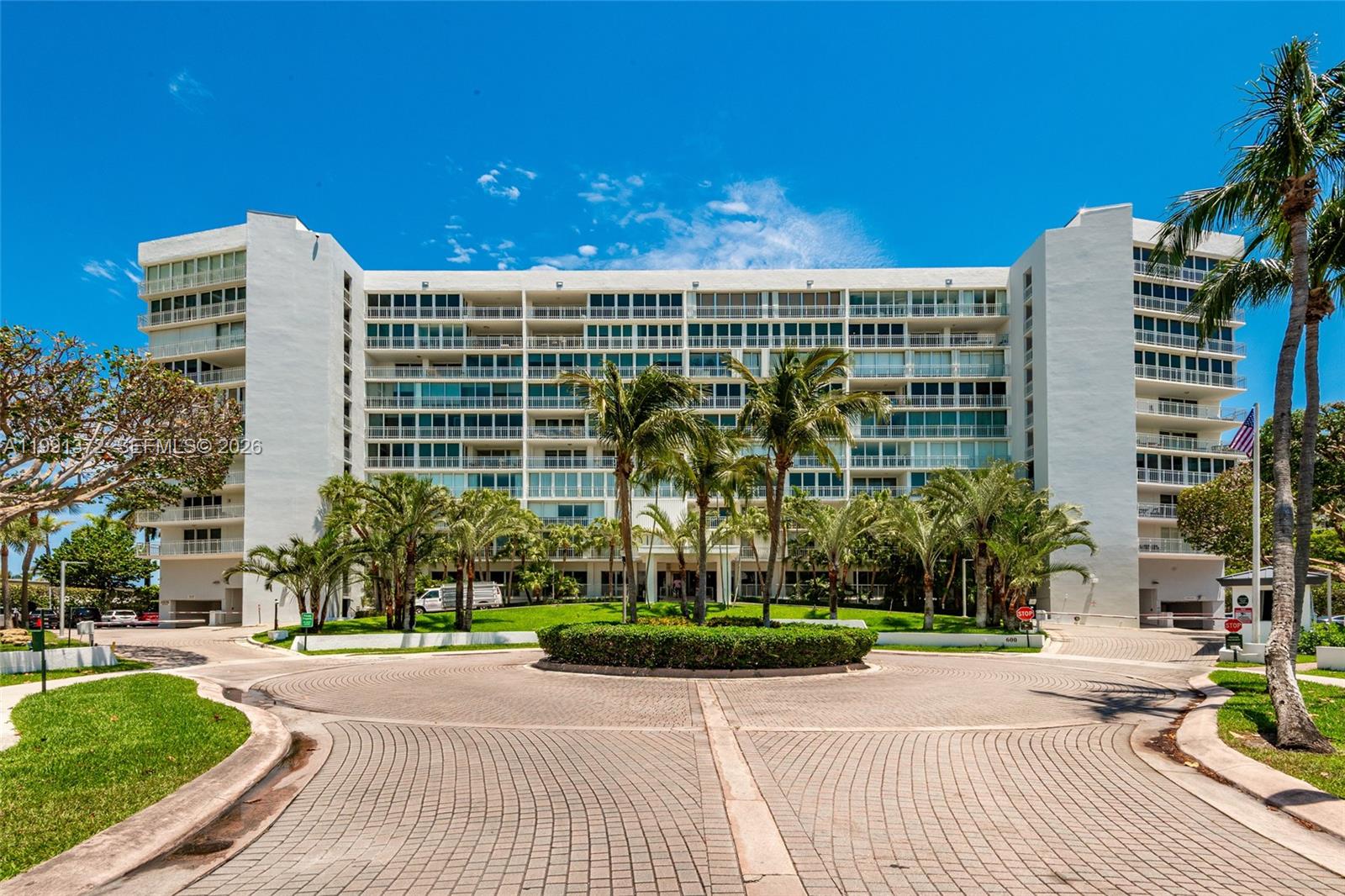 600 Grapetree Dr #9GN, Key Biscayne FL 33149