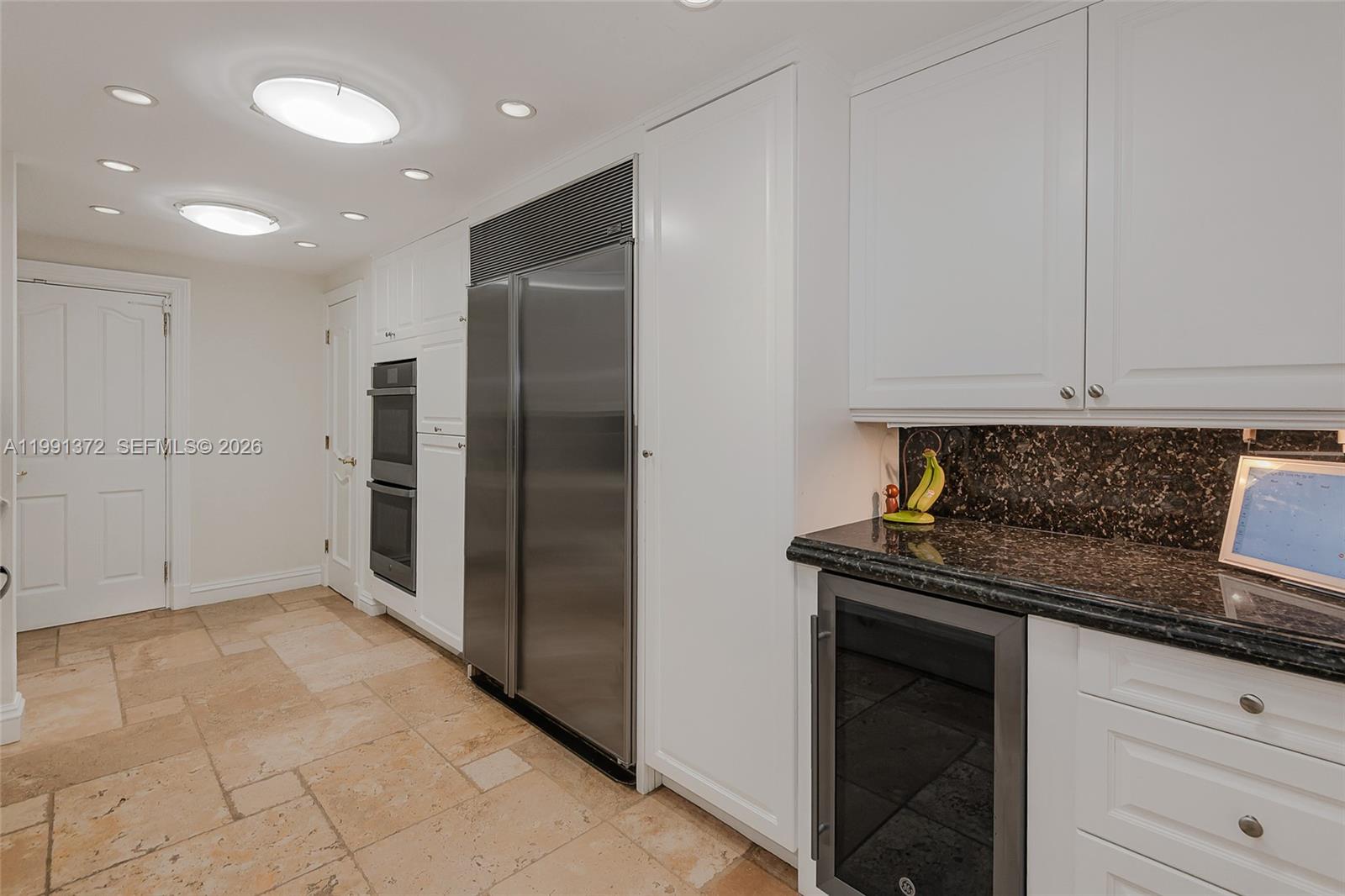 600 Grapetree Dr #9GN, Key Biscayne FL 33149