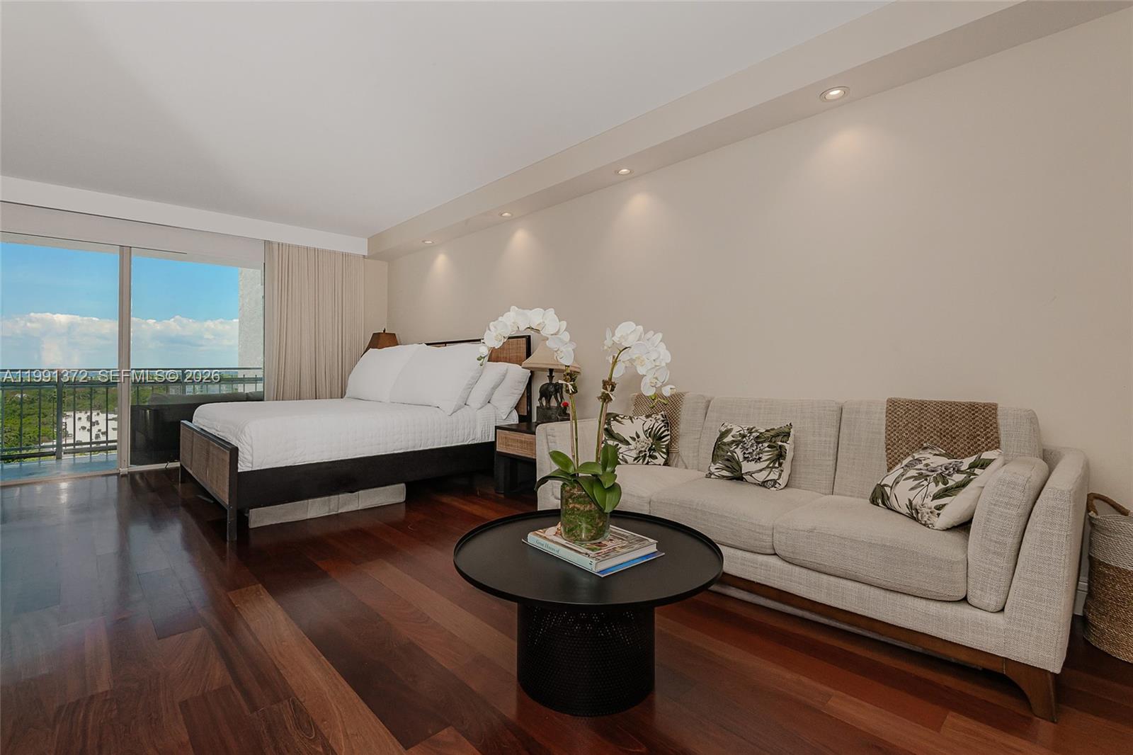 600 Grapetree Dr #9GN, Key Biscayne FL 33149