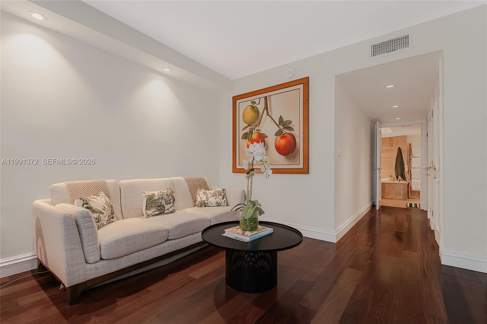 600 Grapetree Dr #9GN, Key Biscayne FL 33149