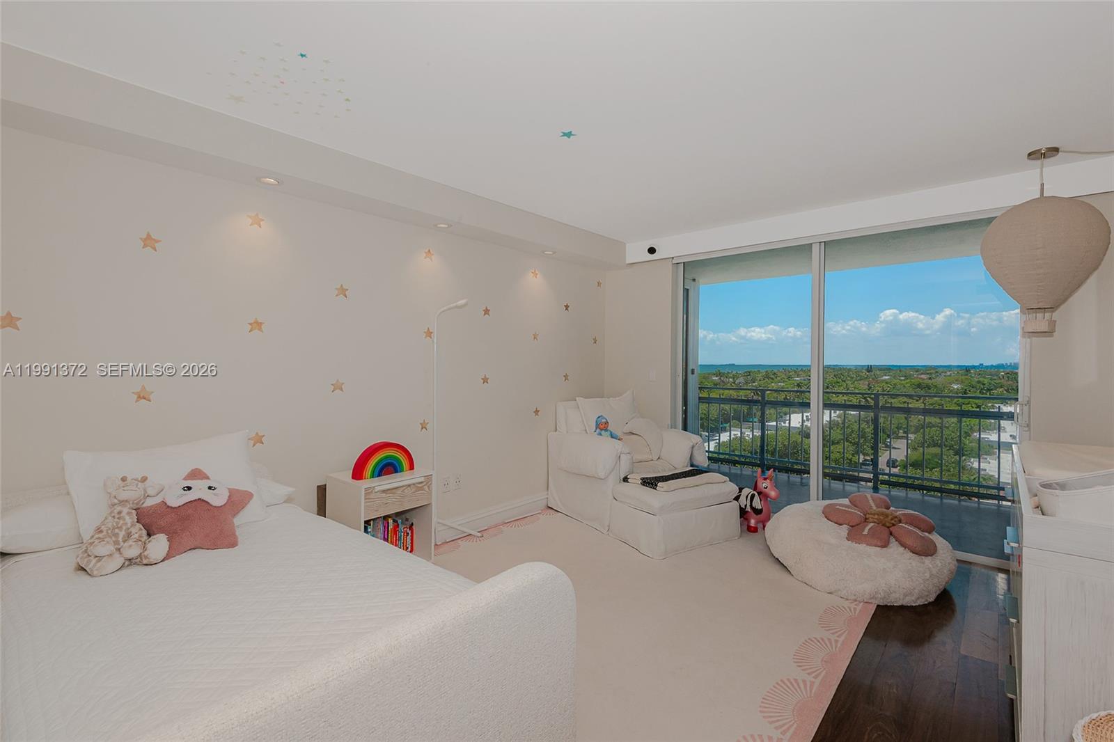 600 Grapetree Dr #9GN, Key Biscayne FL 33149