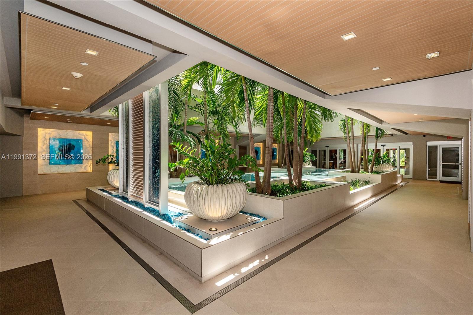600 Grapetree Dr #9GN, Key Biscayne FL 33149