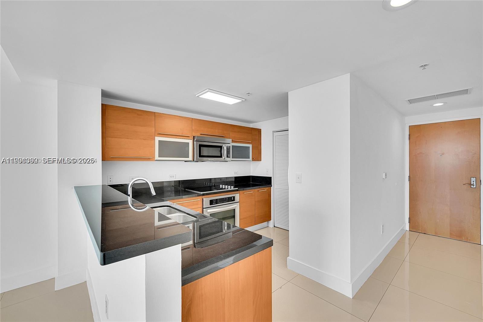 253 NE 2nd St #2307, Miami FL 33132