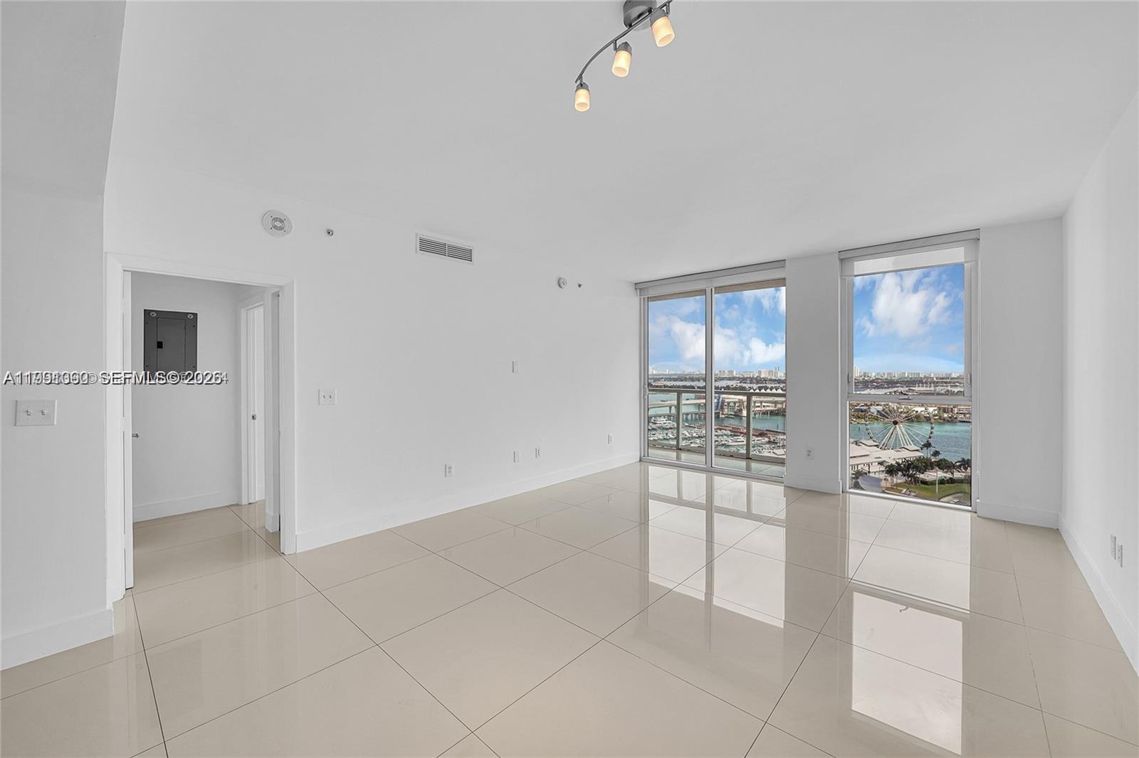 253 NE 2nd St #2307, Miami FL 33132