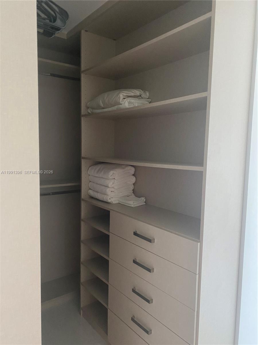 18975 Collins Ave #605, Sunny Isles Beach FL 33160