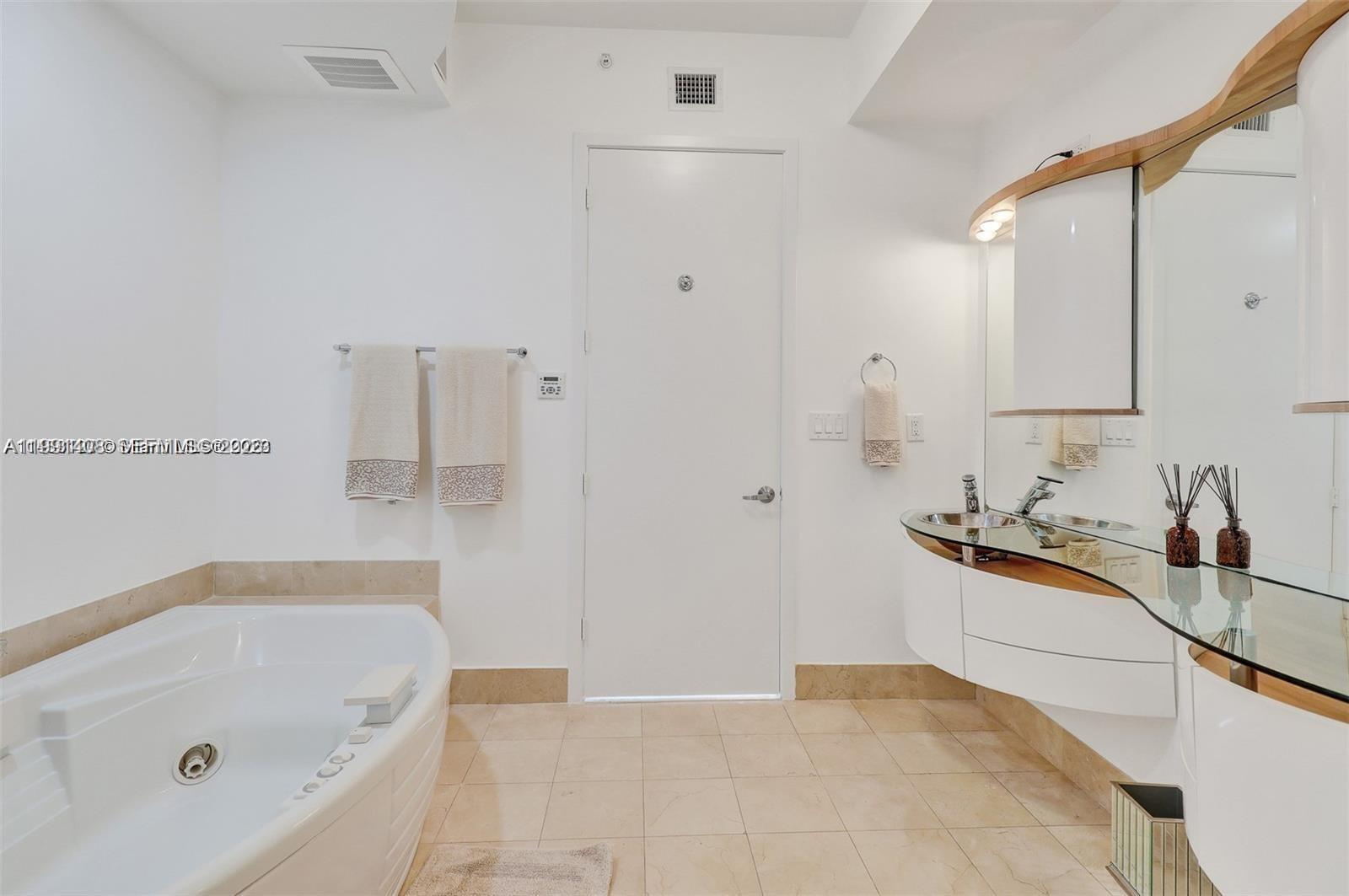 18101 Collins Ave #1003, Sunny Isles Beach FL 33160