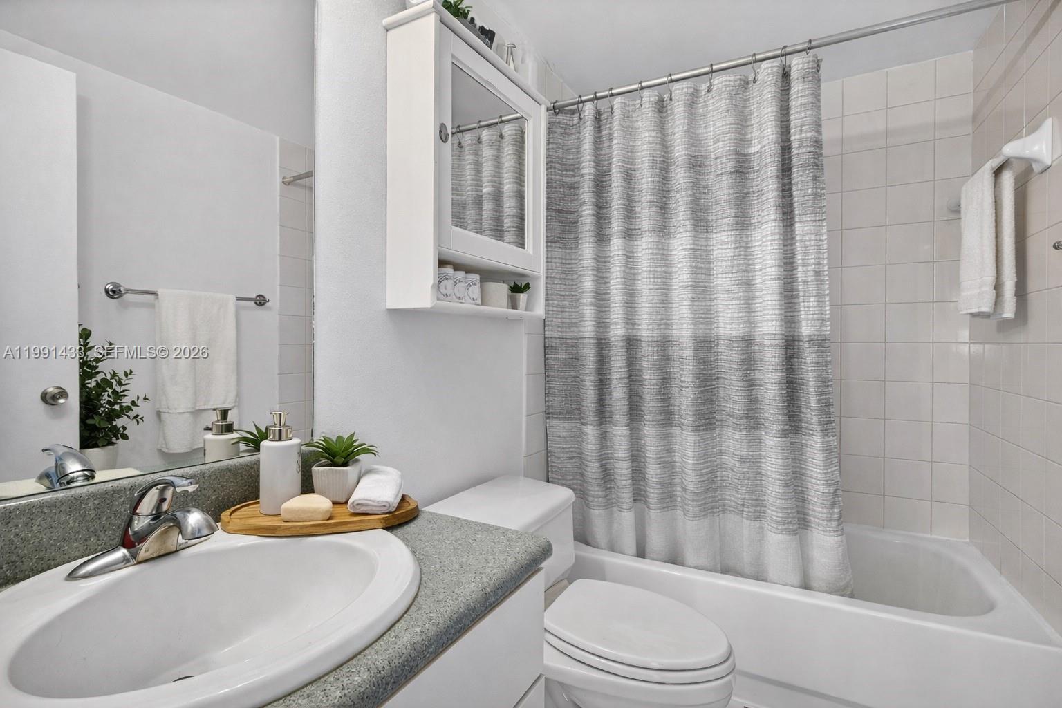 701 Brickell Key Blvd #1108, Miami FL 33131