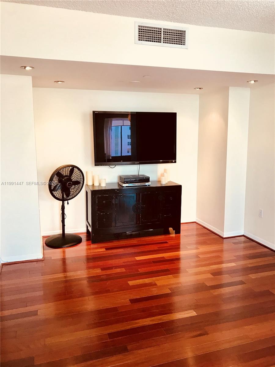1330 West Ave #1006, Miami Beach FL 33139